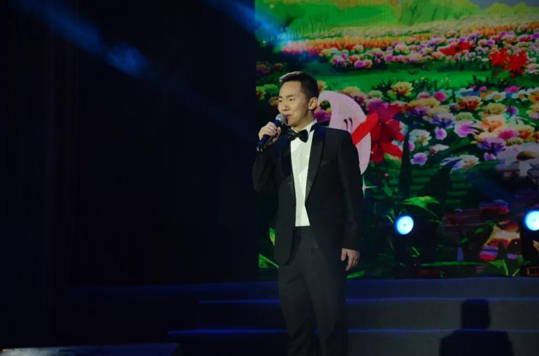 李虎演唱《一千个理由爱你》